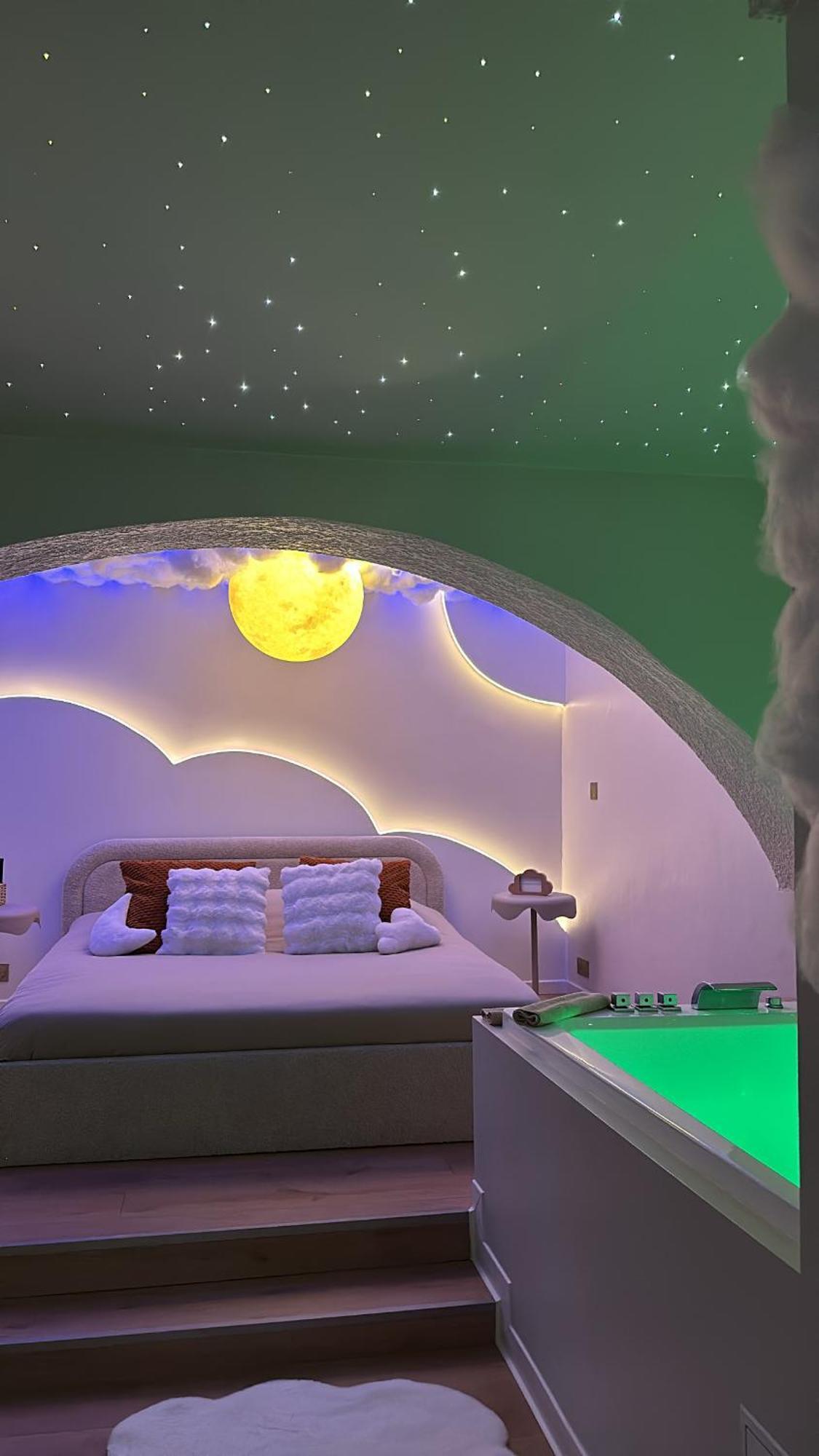 Moon Room, Nuit Insolite - Ollioules Toulon Var Eksteriør bilde